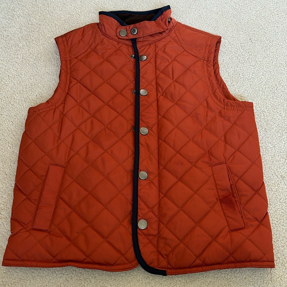 Class/club boy size 6/7, orange and navy vest